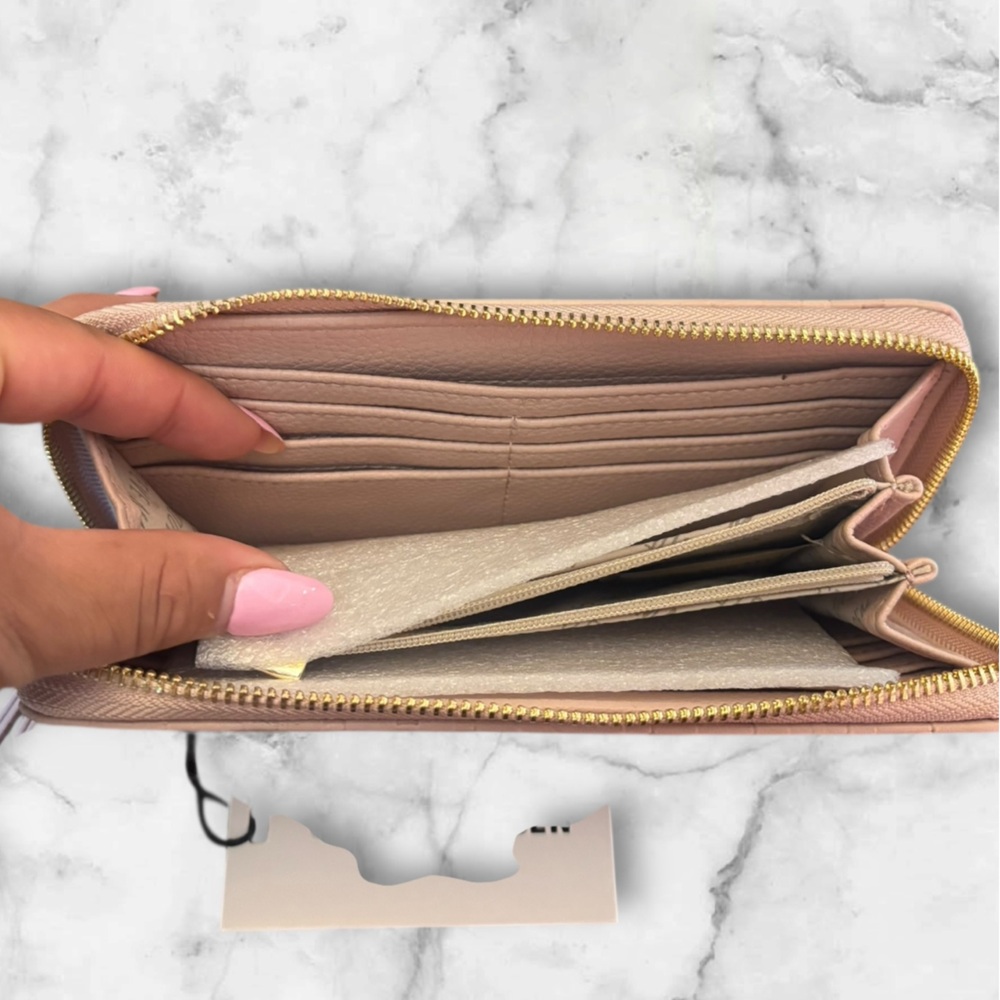 Steve Madden Blush Embossed Wristlet Wallet - Picture 3 of 4